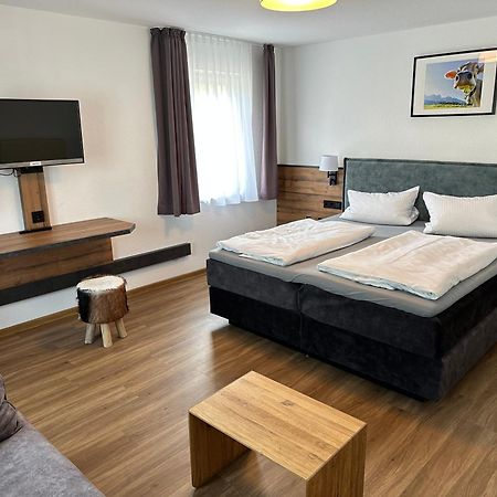Zum Bayrischen Wirt Hotel ไมเออร์เฮอเฟน ภายนอก รูปภาพ
